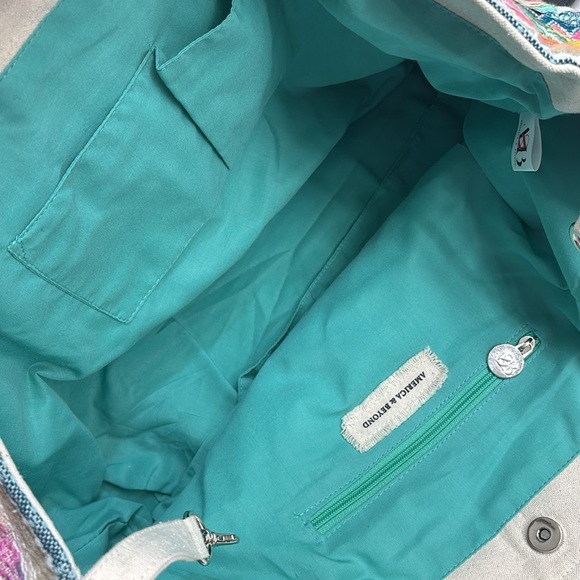 America & Beyond beaded tote - Picture 12 of 13